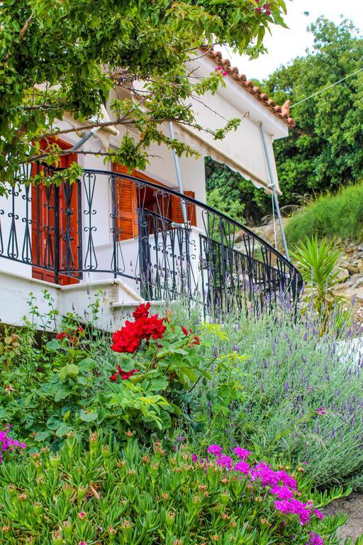 Guesthouse Lykourgos Mavrommátion Екстериор снимка